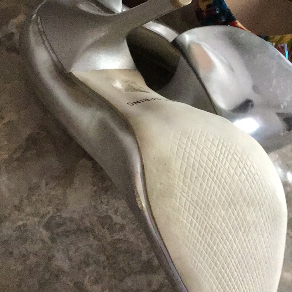 Heels - Picture 4 of 4